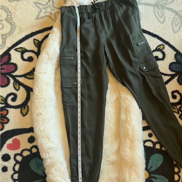 Banana Republic Factory Cargo Jogger Green Size Medium - Picture 4 of 7